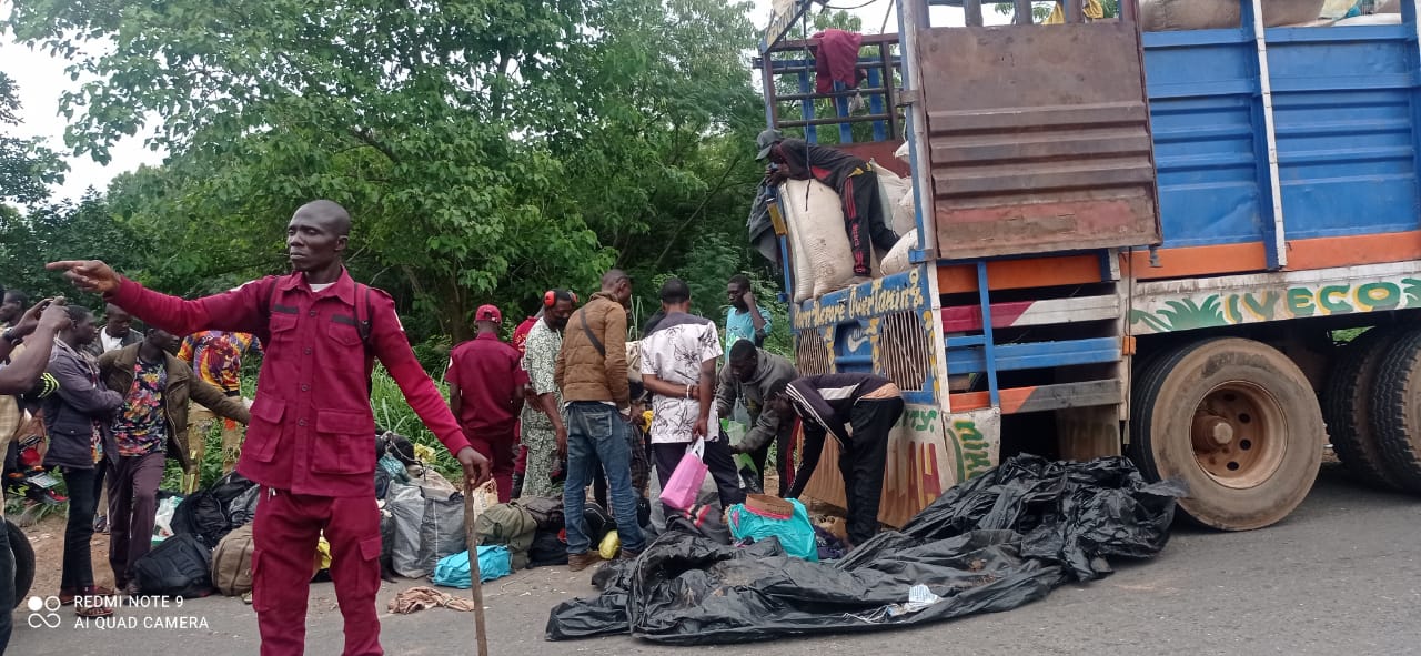 Amotekun intercepts truck load of 140 travellers in Ibadan