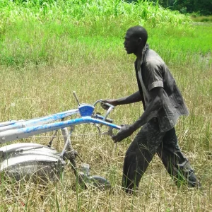  Engineers call for local production of modernised farming equipment