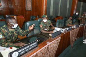  Buhari meets security chiefs at presidential villa