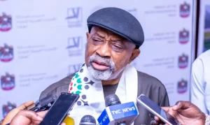 FG apologises to students, parents over ASUU strike