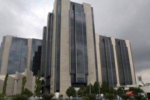 JOURNALISTS ON NEW NOTES