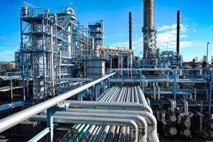 EXPERT ON REFINERIES