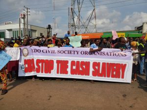 Protesters occupy CBN entrance in Benin City over naira scarcity