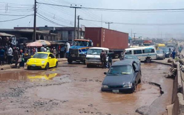 FG ASSURES RESIDENTS ON LAGOS-ABEOKUTA EXPRTESSWAY, OTHER FEDERAL ROADS