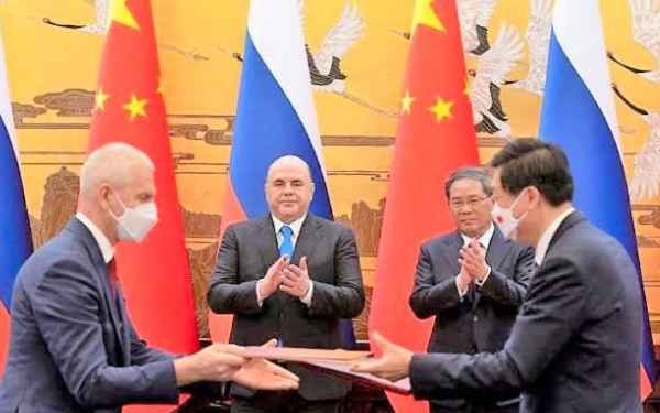 Russia, China sign MoUs to strengthen trade ties