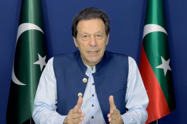 Pakistani Prime Minister Imran Khan calls for urgent talks amid aid crackdown
