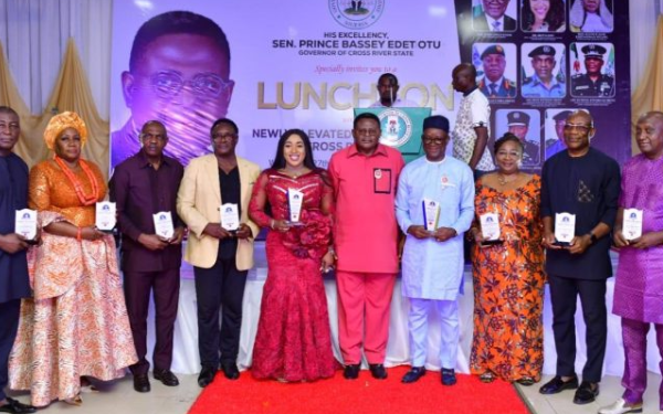 Cross River Gov. Otu honours 10 Nigerians for contribution to Nation building