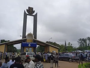 Breaking SSANU shuts OAU entrance gate