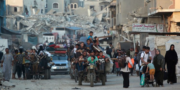 Palestinians Flee Khan Younis As Israel Issue Evacuation Orders