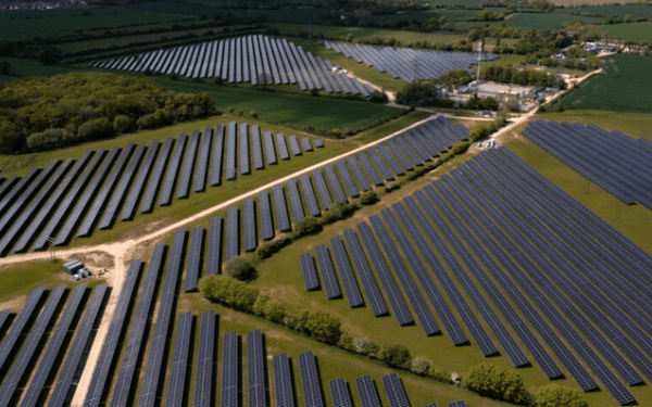 Australia approves plan for massive solar, battery farm