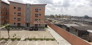 06085c3060e52f-3bedroom-flat-for-rent-iponri-surulere-lagos
