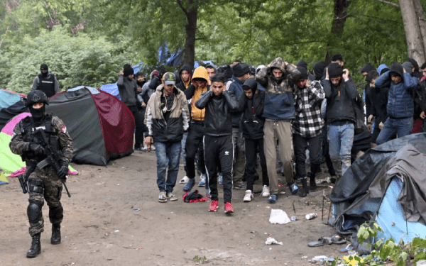 Italy dispatches first group of migrants to Albania