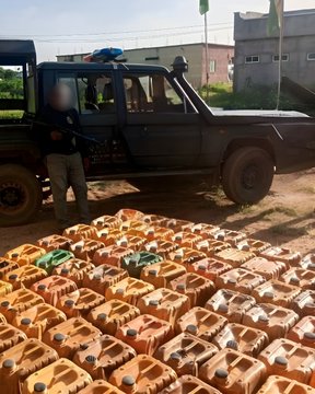 Police Intercept Over 100 Jerrycans Of Petrol Bound For Niger