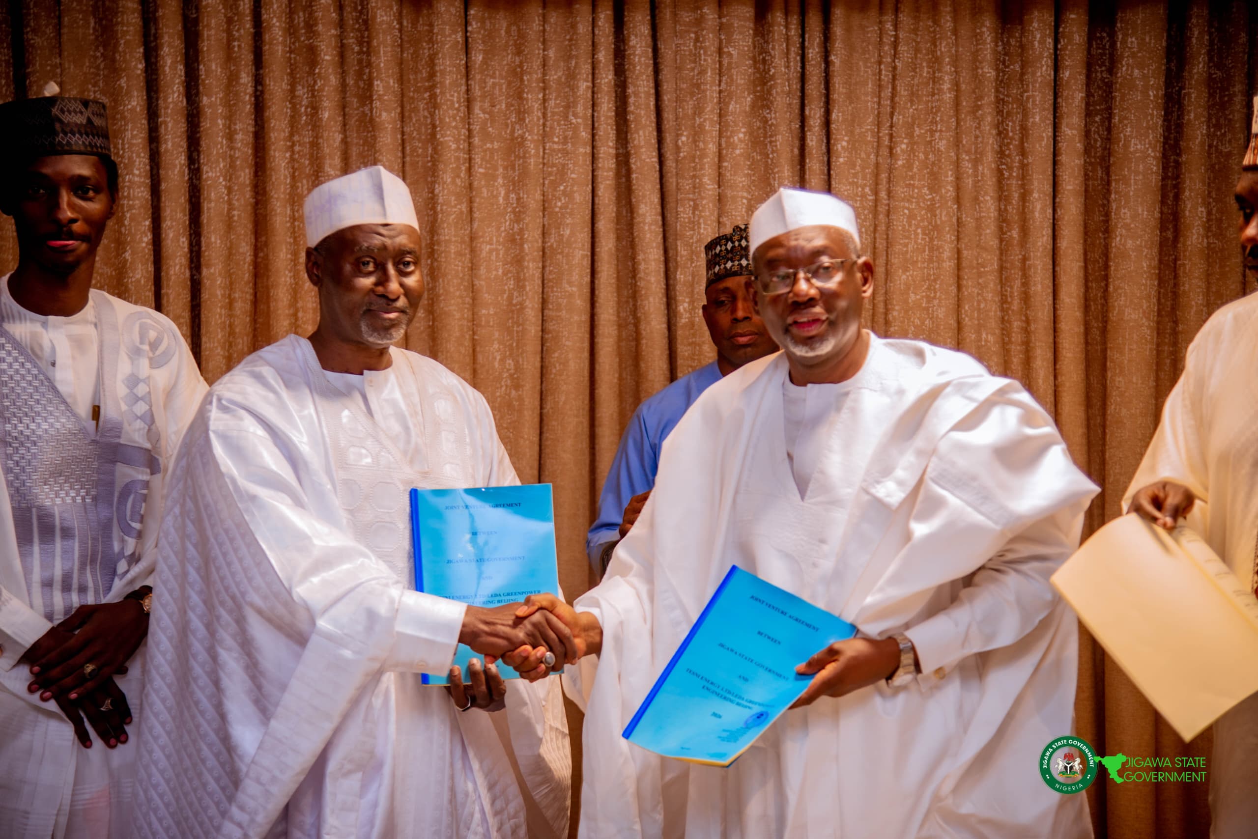JUST IN: Jigawa Signs $5m Deal To Establish 100MW Solar Panel Plant