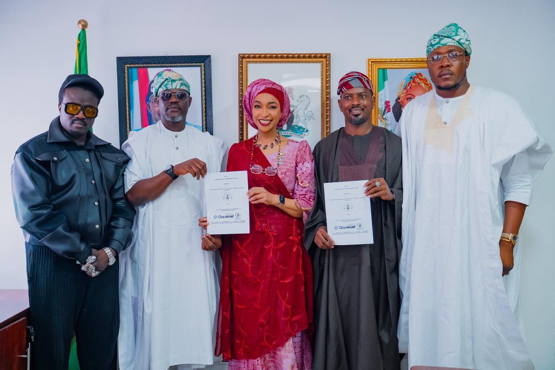 Art, Culture Ministry Signs MOU To Strenghten Creatives, MSMEs